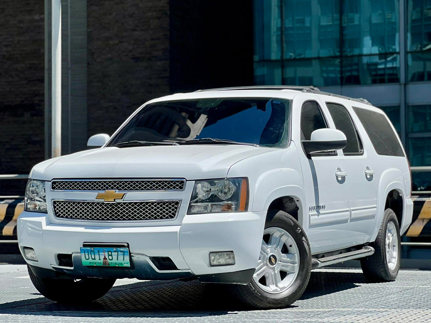 2012 Chevrolet Suburban 4x4  V8 Z71 5.3, Automatic, Gas