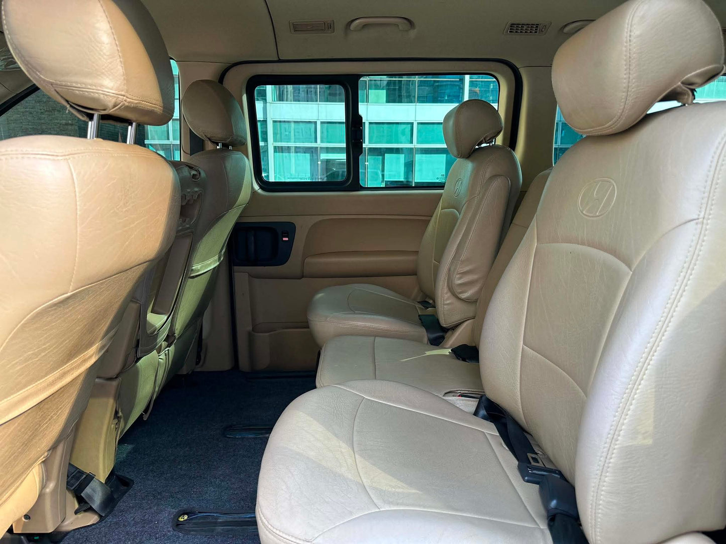 2015 Hyundai Grand Starex GL 2.5, Automatic, Diesel