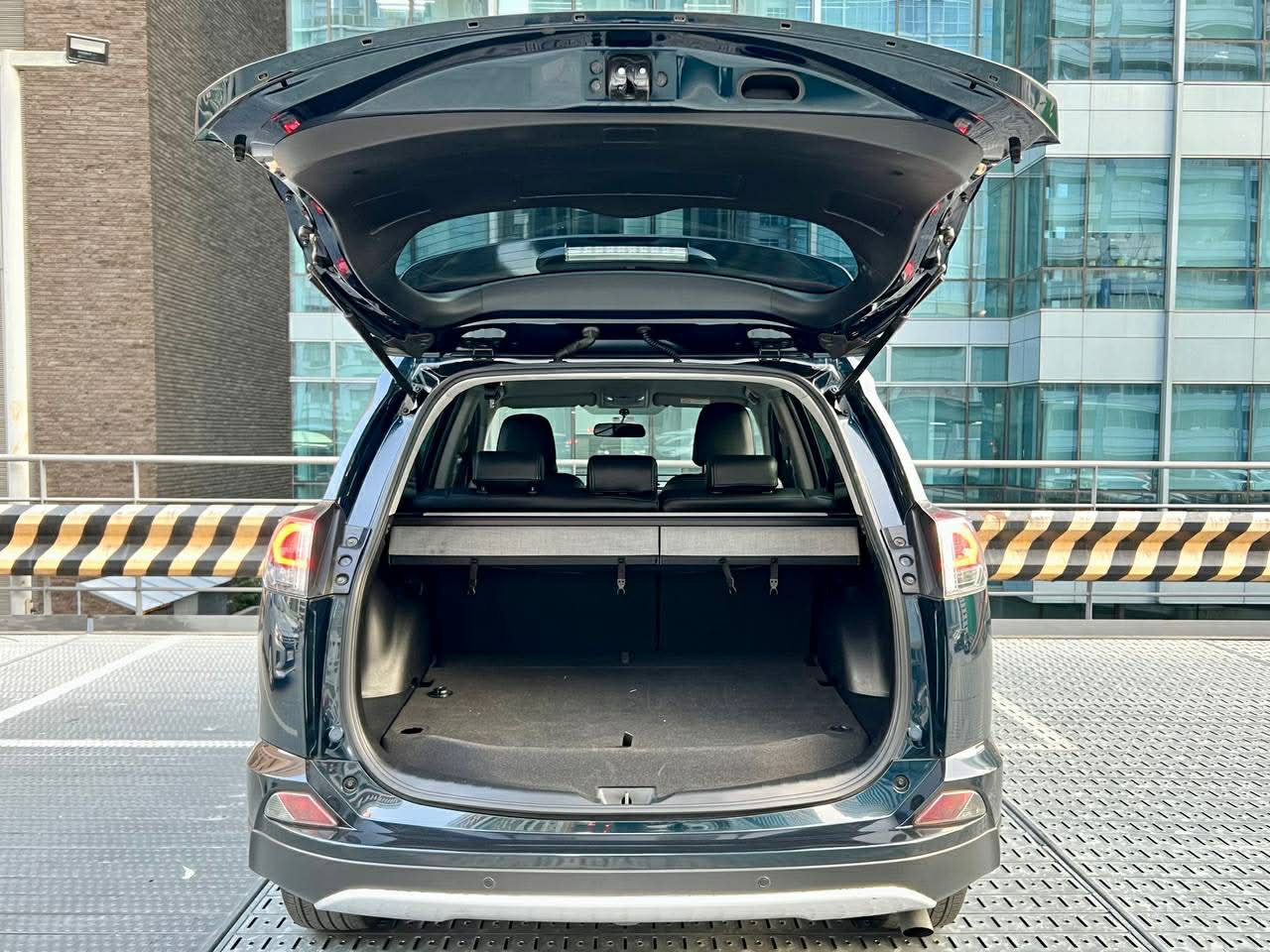 2017 Toyota Rav 4 Active 4x2, Automatic, Gas