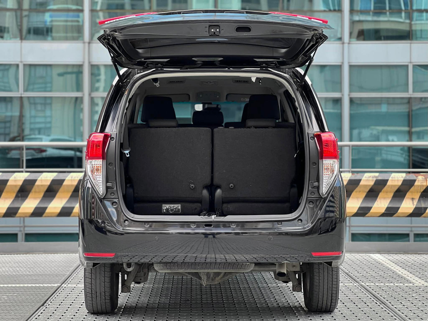 2023 Toyota Innova 2.8 E, Automatic,  Diesel