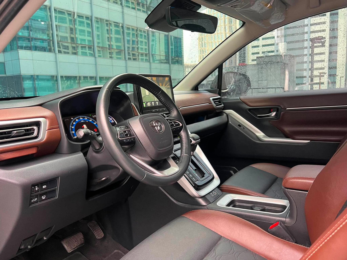 2024 Toyota Innova Zenix 2.0 Q HEV CVT, Automatic, Gas