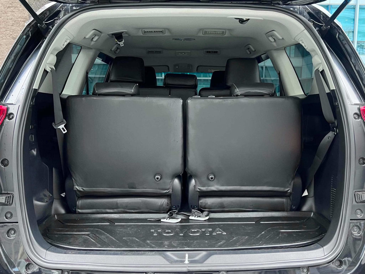 2022 Toyota Innova 2.8 E, Automatic, Diesel