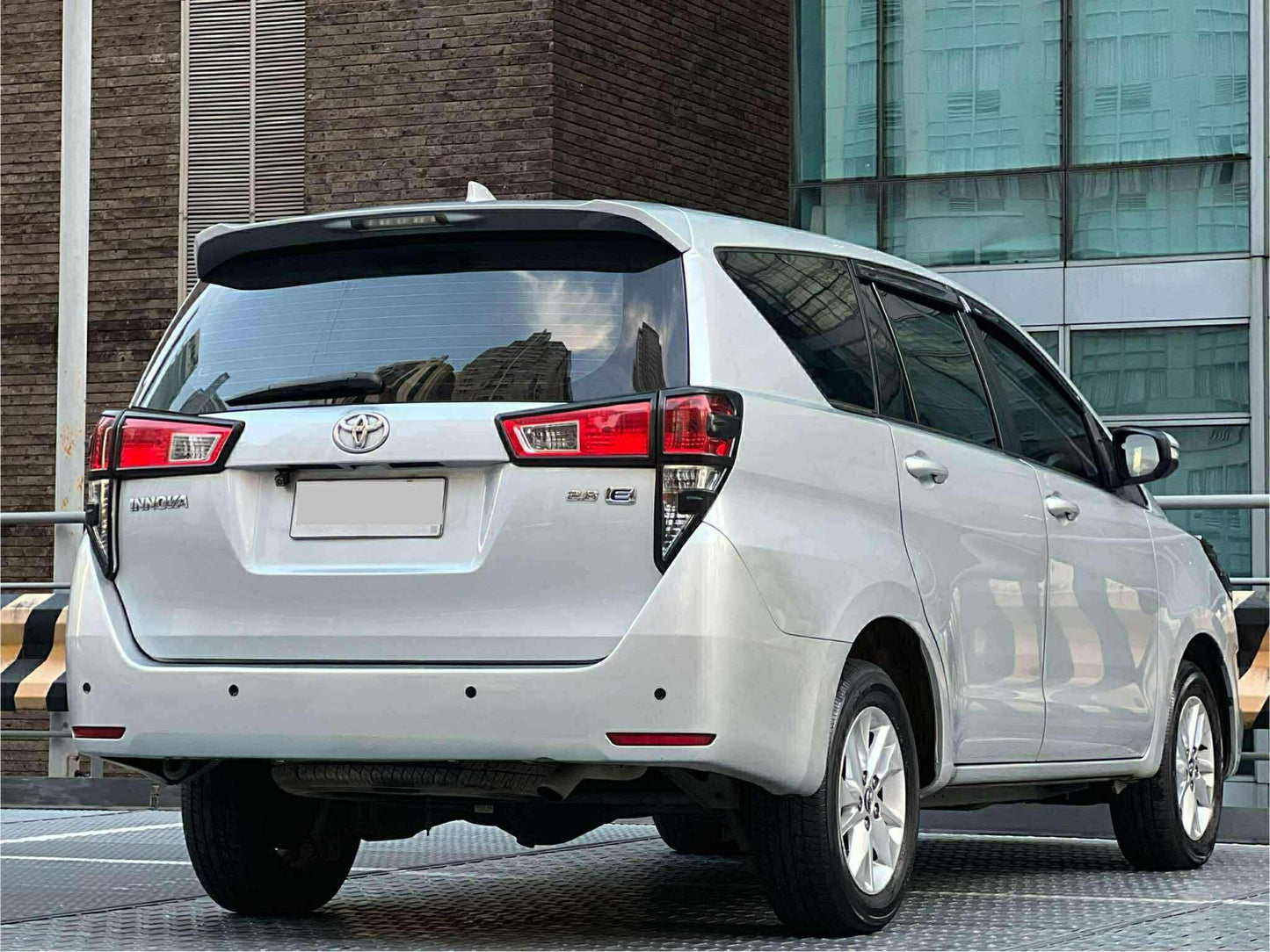 2017 Toyota Innova 2.8 E, Automatic, Diesel