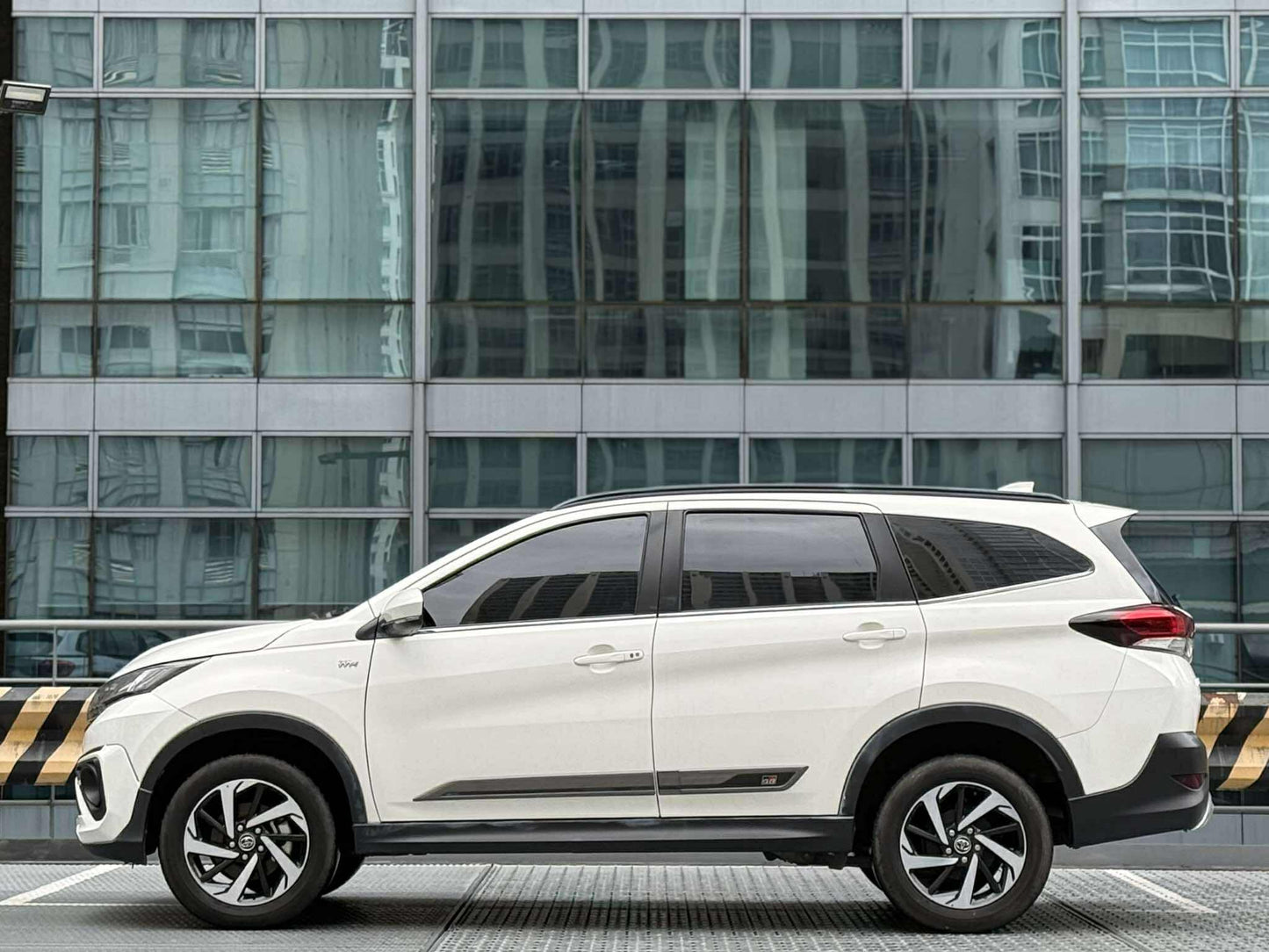 2022 Toyota Rush GRS 1.5 Automatic, Gas