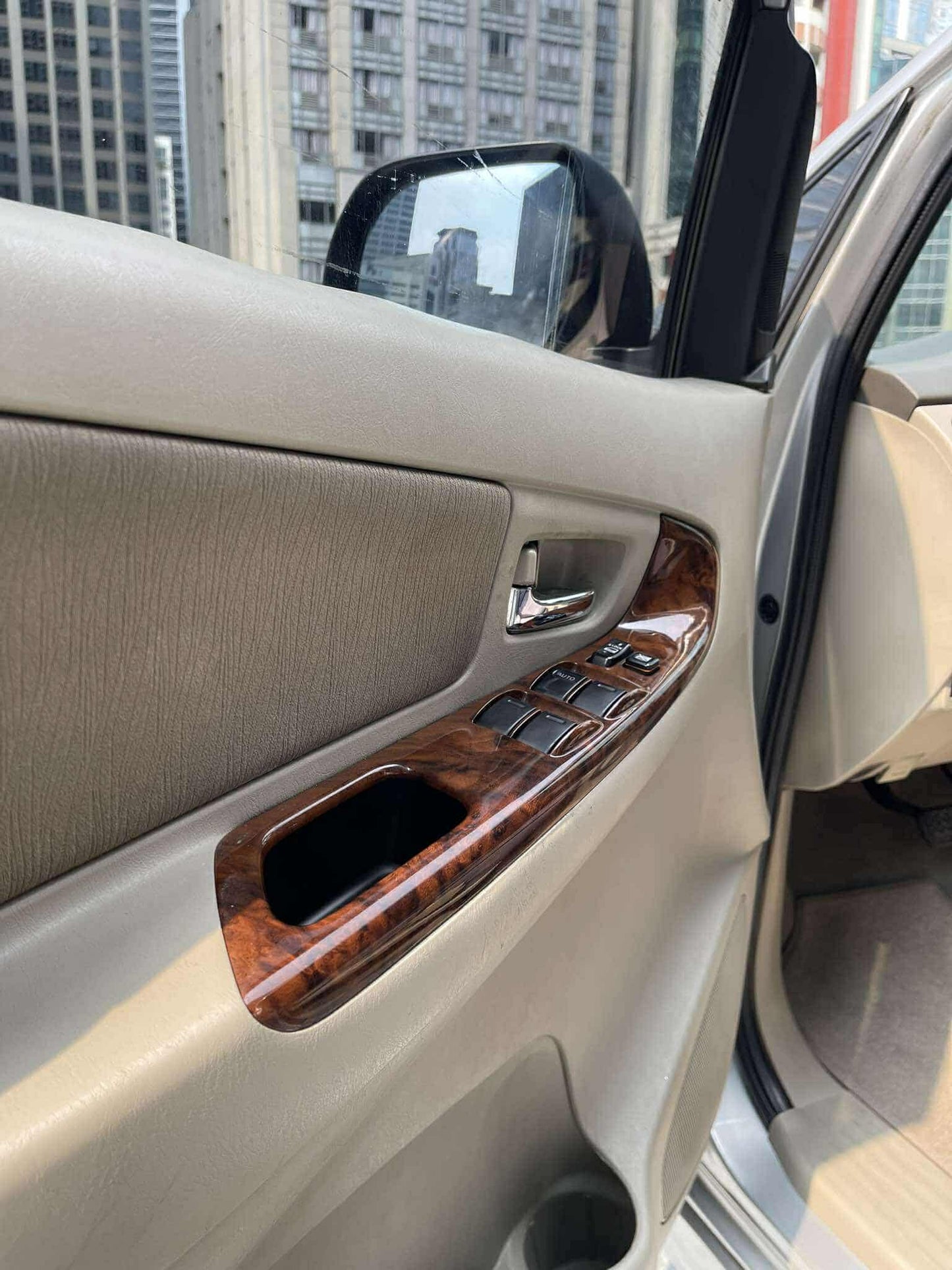 2015 Toyota Innova 2.0 G, Automatic, Gas