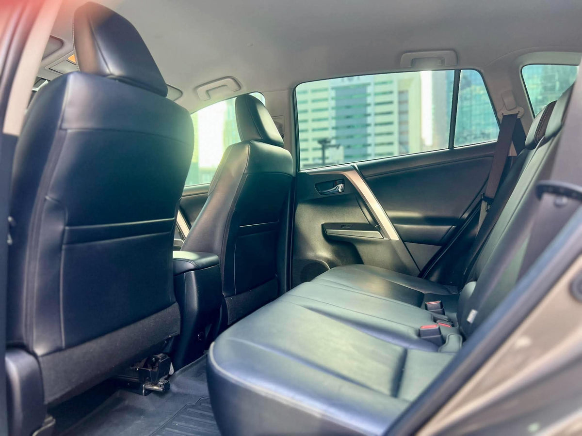 2017 Toyota Rav4 Premium,   Automatic, Gas