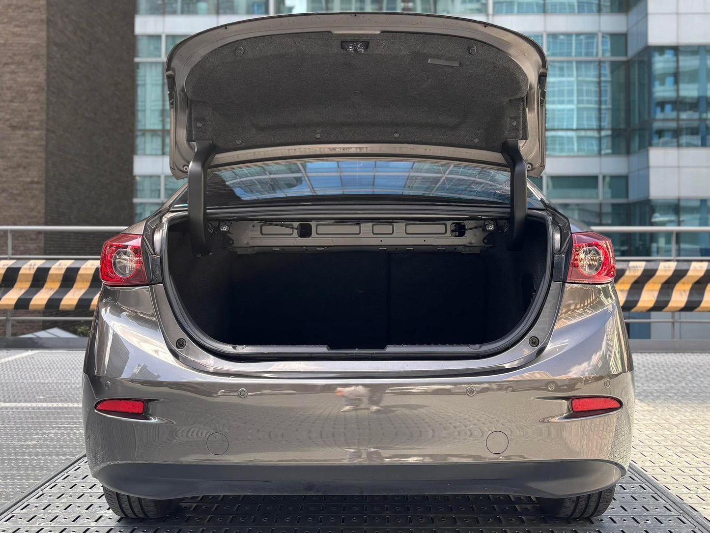 2016 Mazda 3 1.5 Sedan, Automatic, Gas