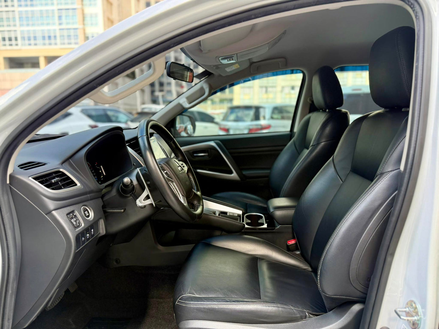 2022 Mitsubishi Montero Black Edition 4x2 2.5, Automatic, Diesel