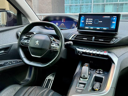 2022 Peugeot 5008 GT Gas Automatic,