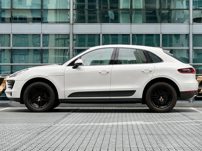 2015 Porsche Macan 2.0 Turbocharged AWD, Automatic, Gas