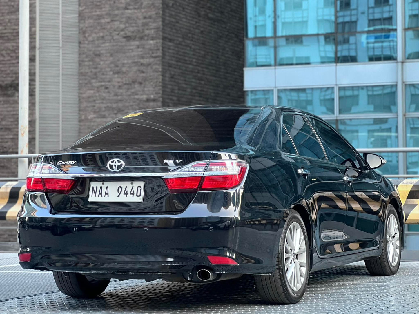2018 Toyota Camry 2.5 V, Automatic, Gas