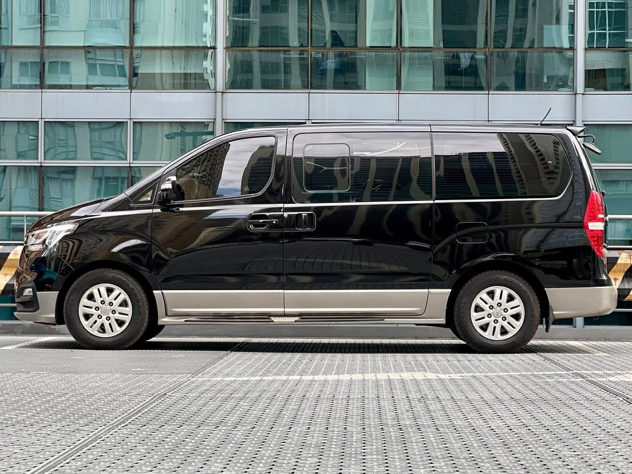 2020 Hyundai Starex 2.5 Gold, Automatic, Diesel