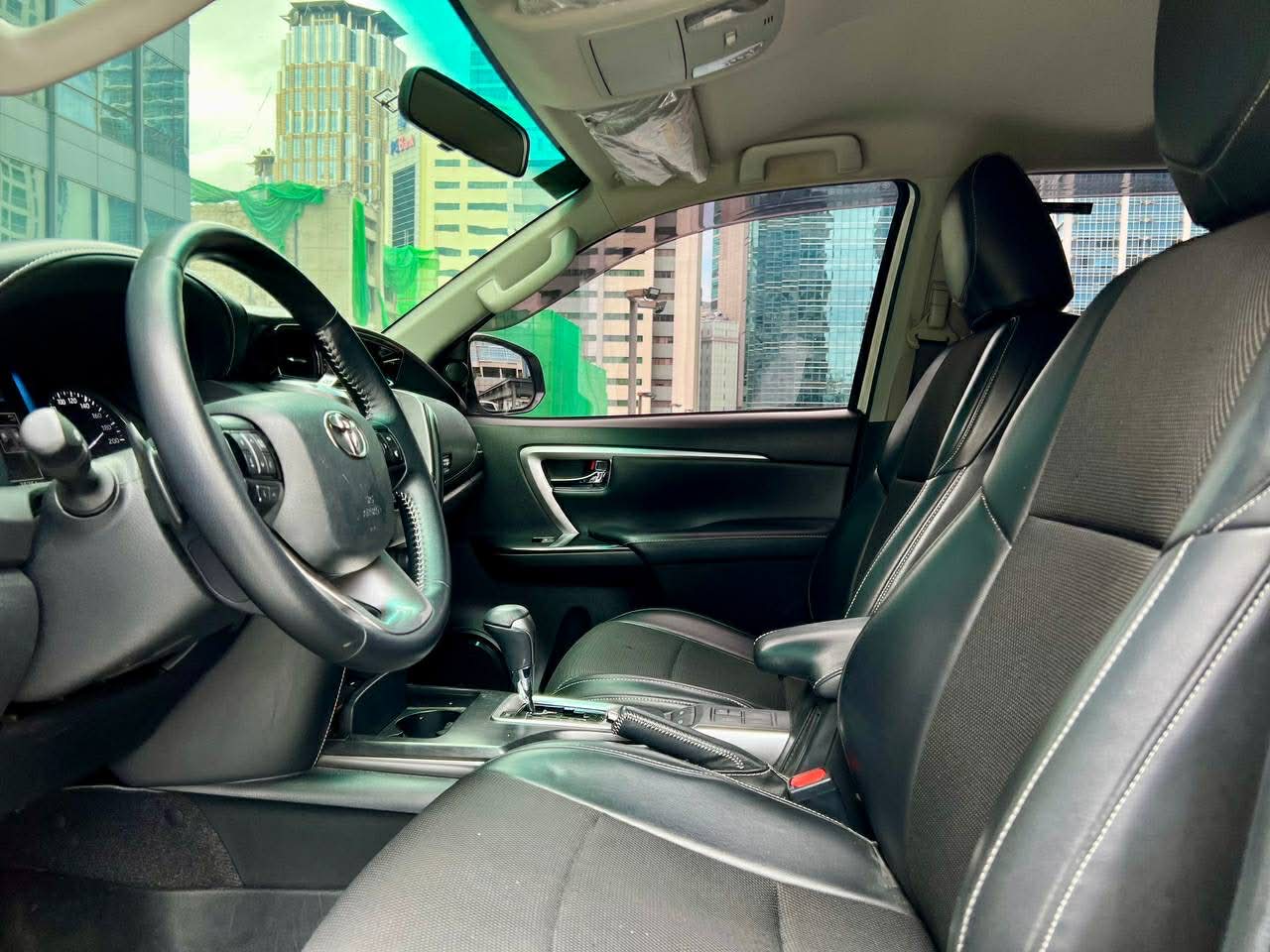 2022 Toyota Fortuner 2.4 V, Automatic, Diesel