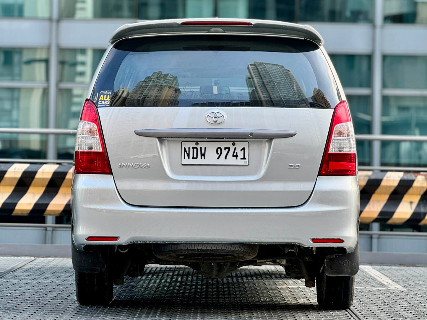 2016 Toyota Innova J 2.0, Manual, Gas