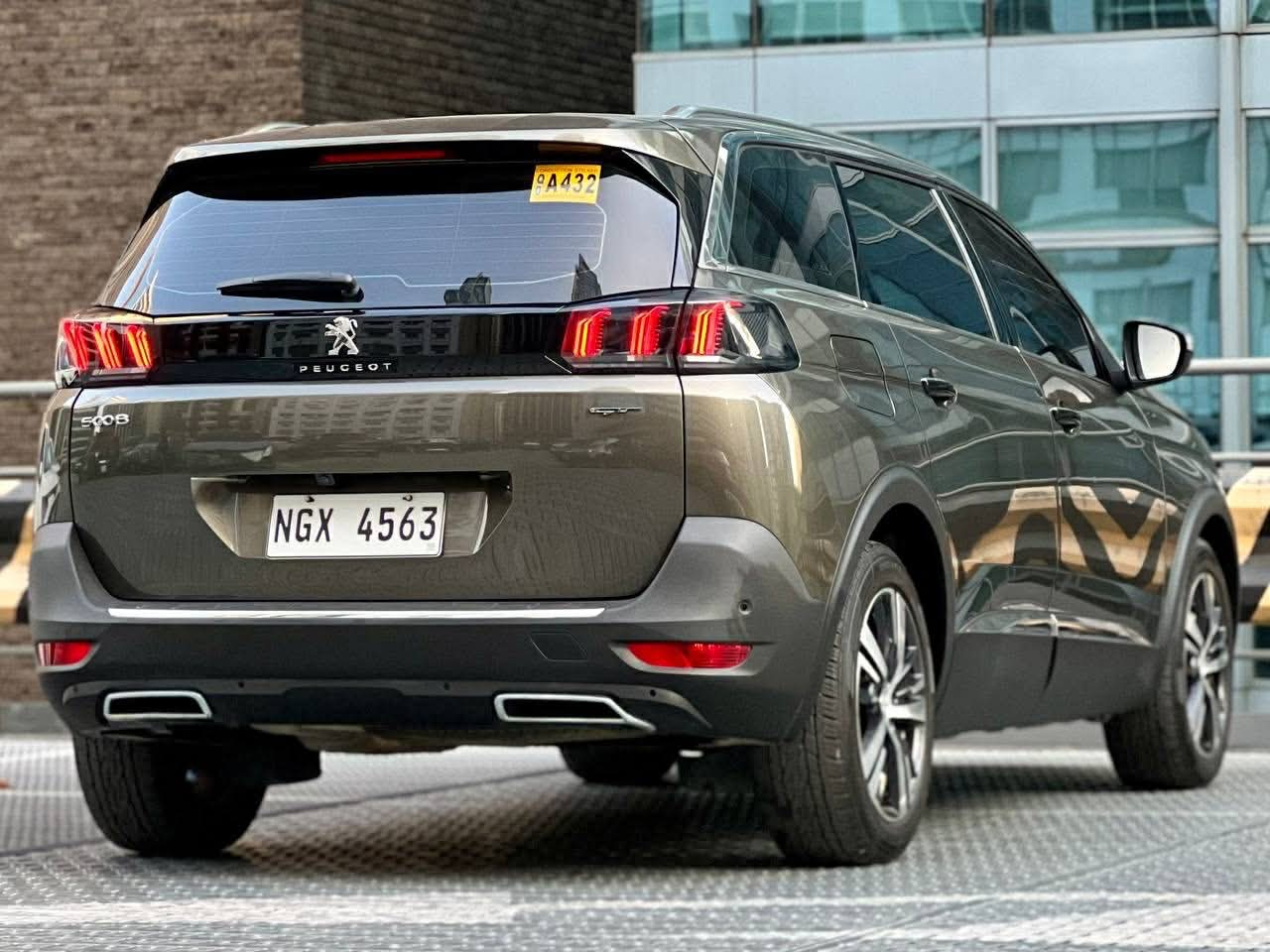 2022 Peugeot 5008 GT Gas Automatic,
