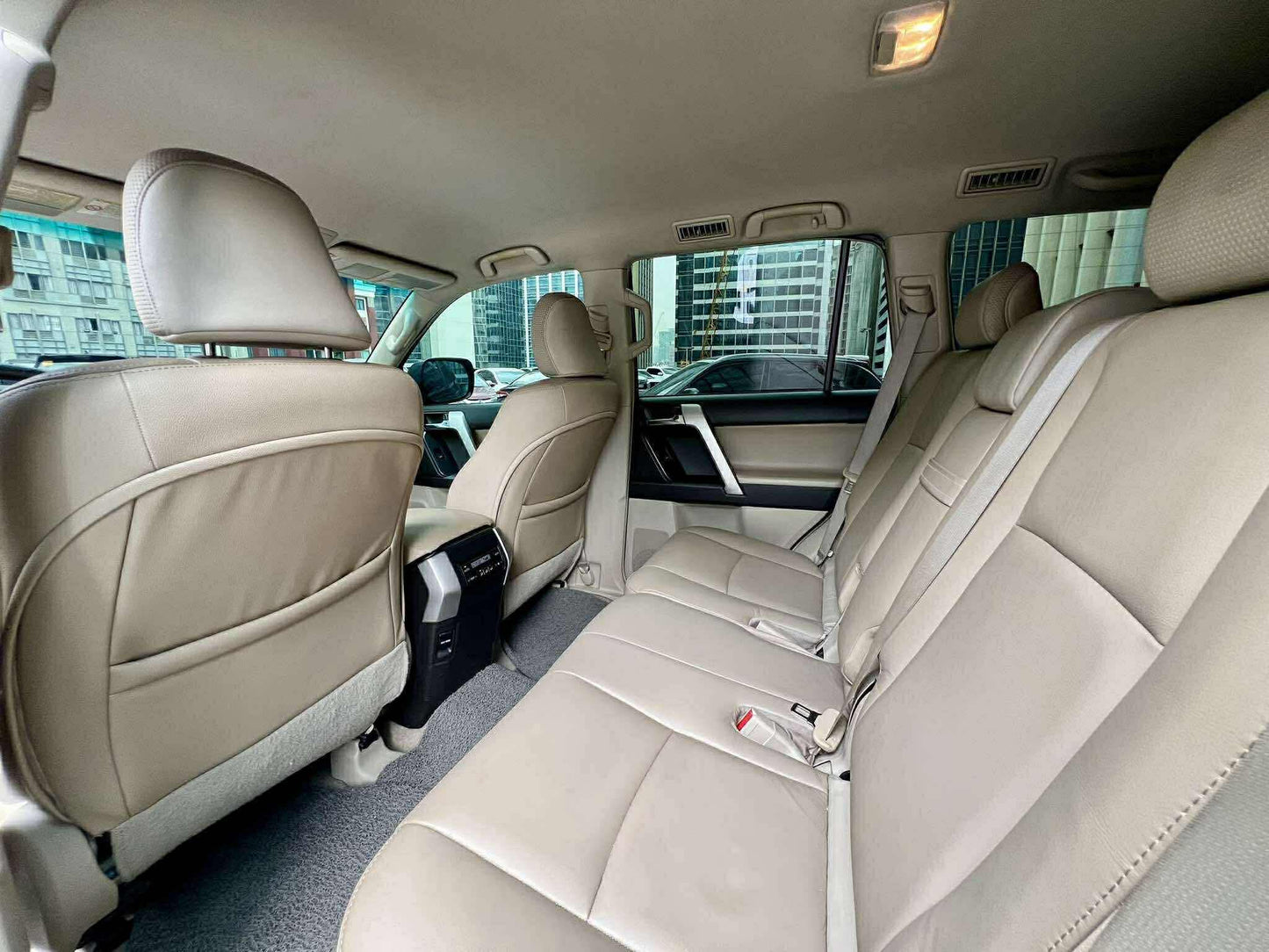 2011 Toyota Land Cruiser Prado VX 4.0 V6 4x4, Automatic, Gas