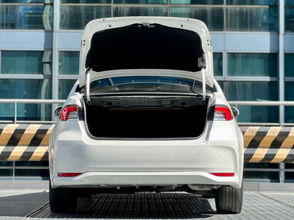 2020 Toyota Altis Hybrid HEV 1.8, Automatic, Gas