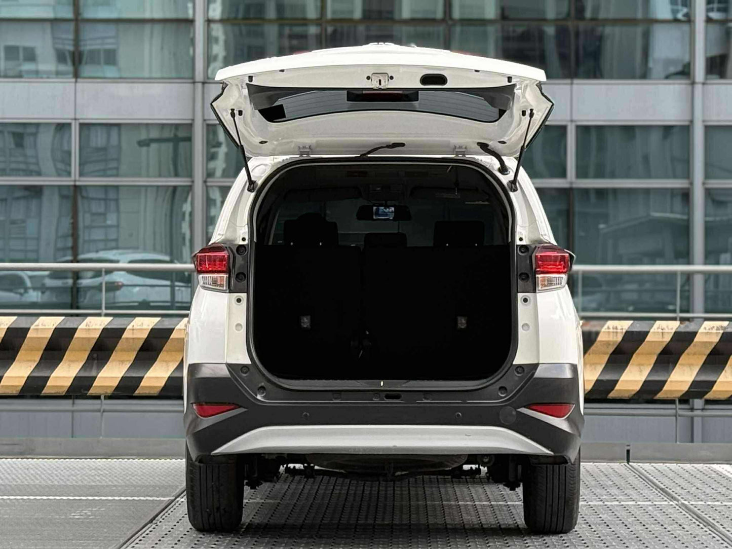 2019 Toyota Rush 1.5 E, Automatic, Gas