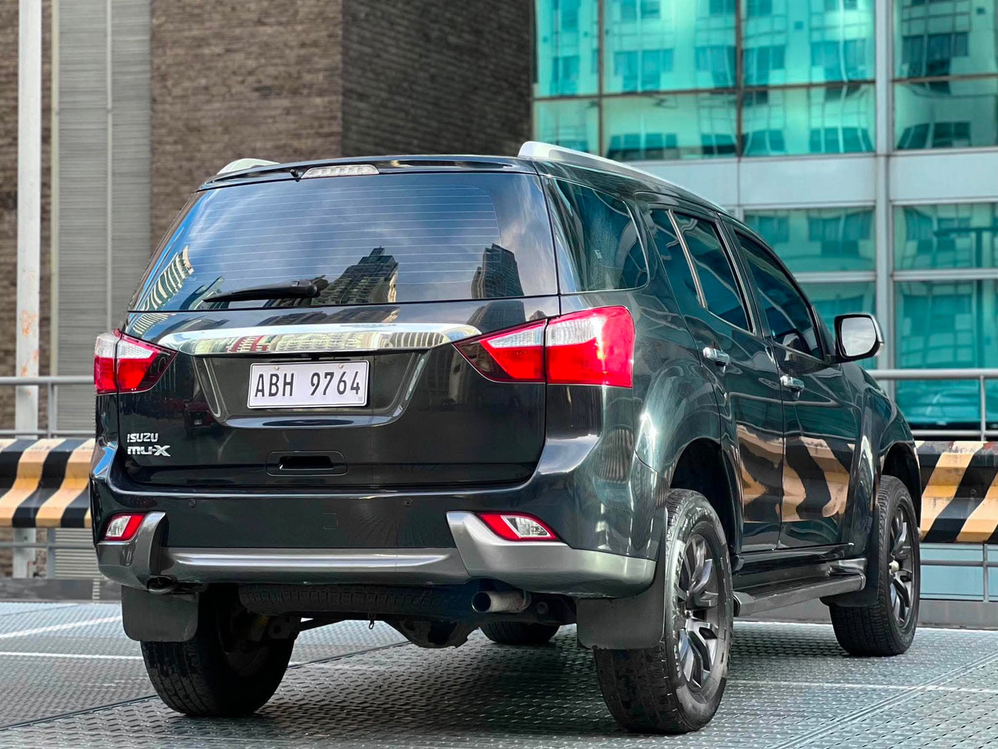 2015 Isuzu MUX 2.5 LSA 4x4, Automatic, Diesel