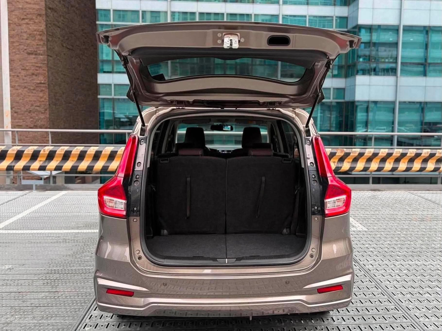 2024 Suzuki Ertiga 1.5 GL Hybrid, Manual, Gas