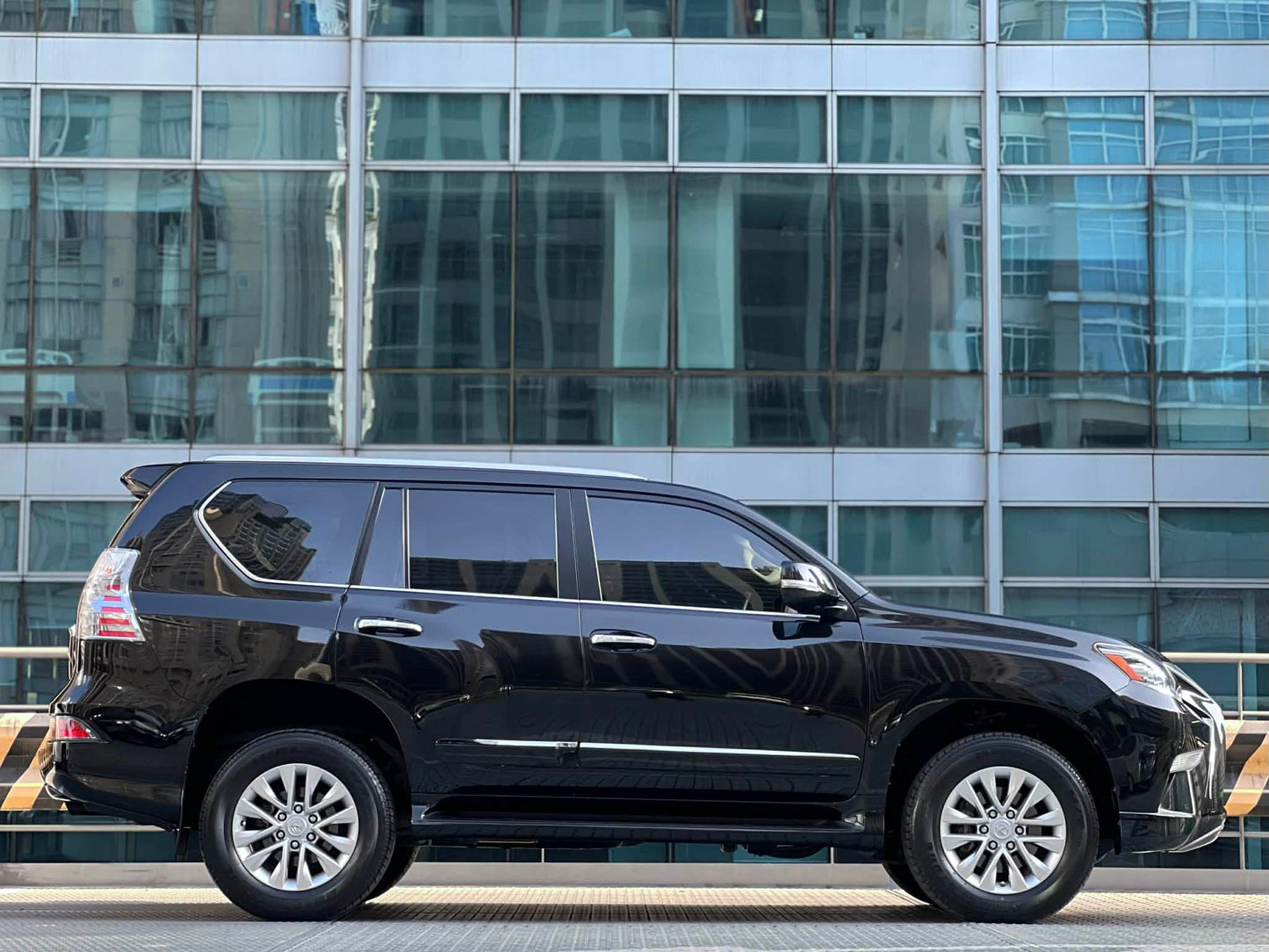 2017 Lexus GX460 4.6 V8, Automatic, Gas