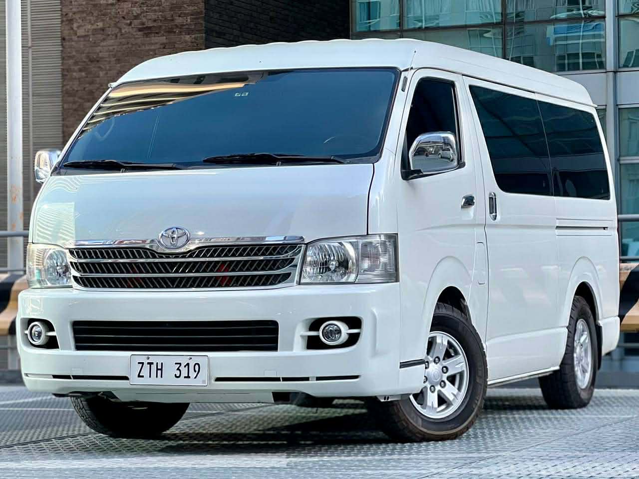 2008 Toyota Super Grandia Artista Van, Automatic, Diesel