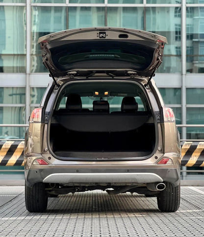 2017 Toyota Rav4 Premium,   Automatic, Gas