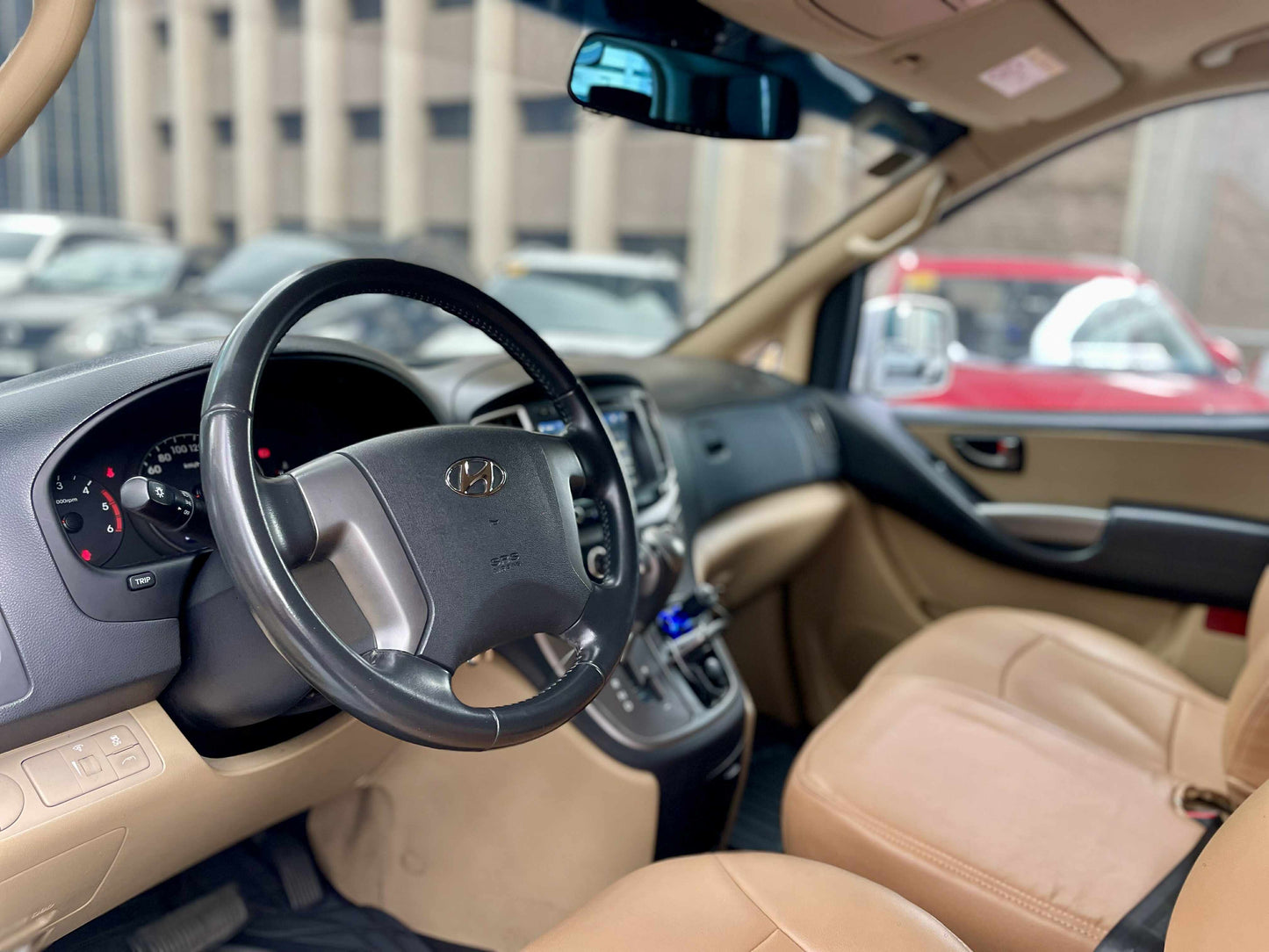 2019 Hyundai Grand Starex Gold 2.5, Automatic, Diesel