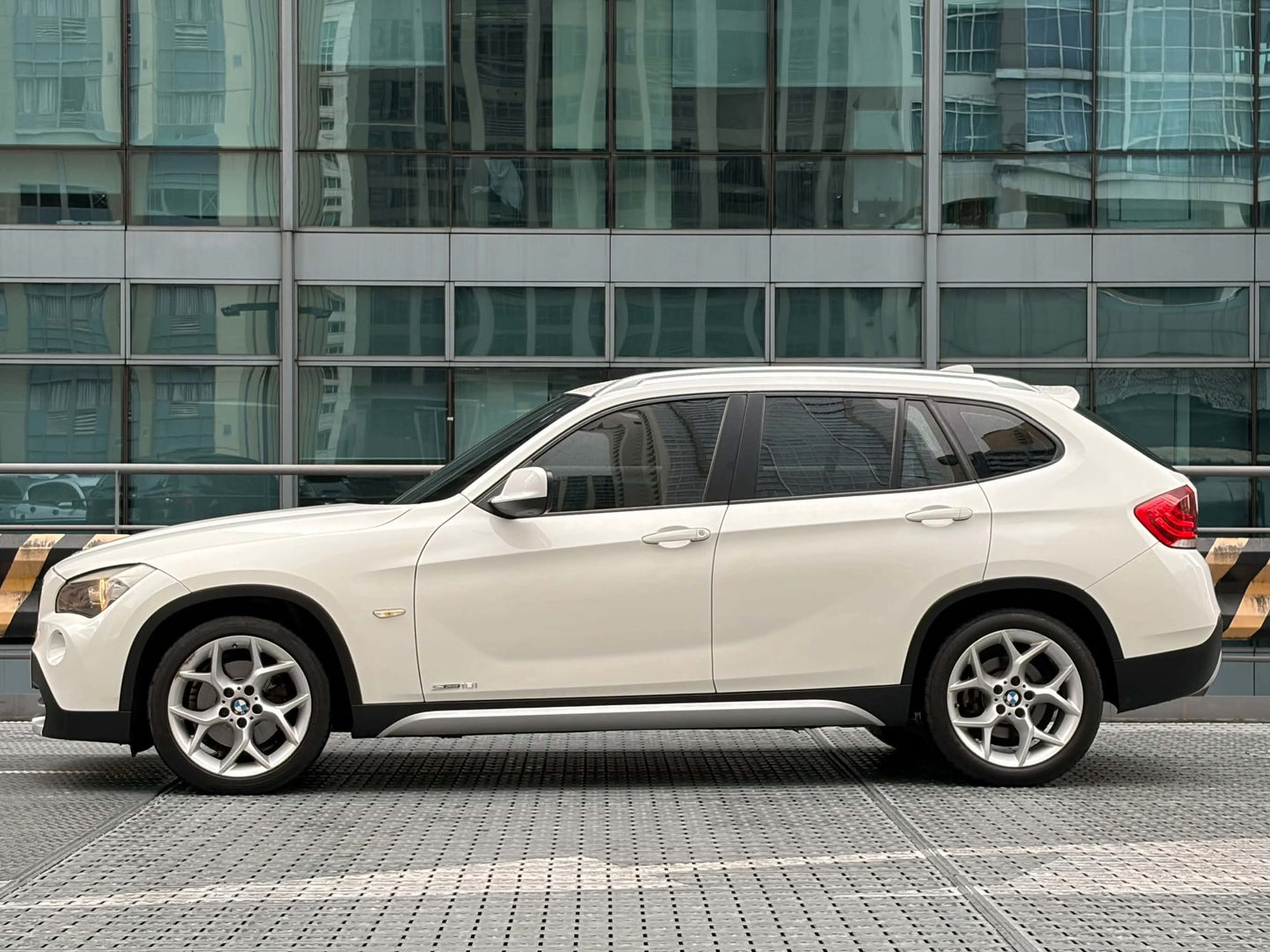 2011 BMW X1 sDrive18i, Automatic, Gas