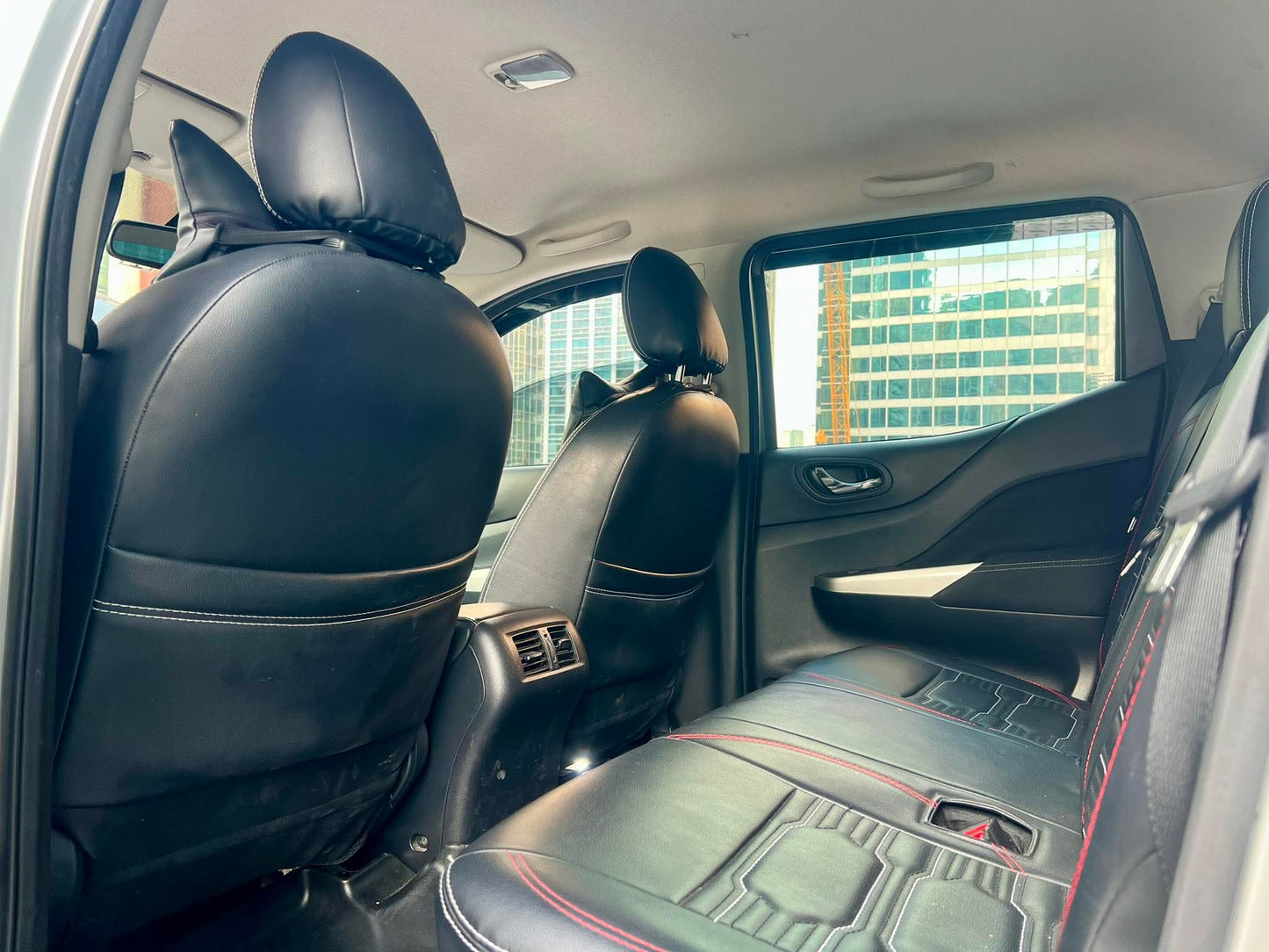 2021 Nissan Navara EL Calibre 4x2 2.5 Automatic Diesel