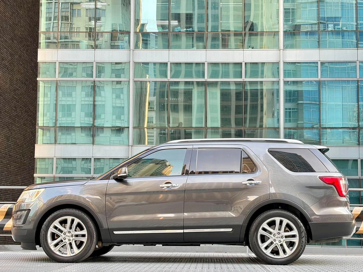 2016 Ford Explorer 2.3 Ecoboost 4x2, Automatic, Gas