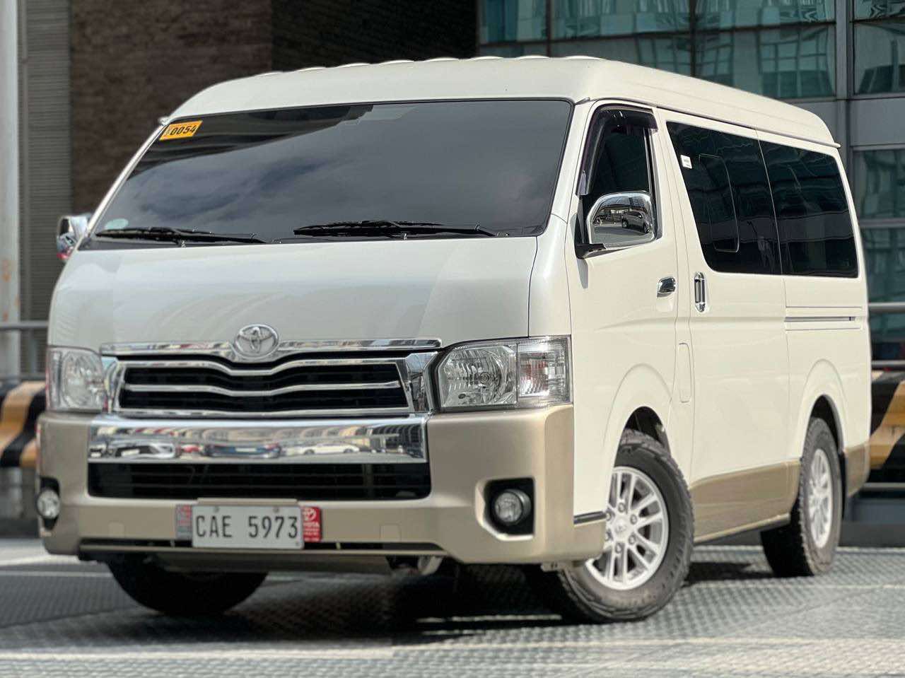 2017 Toyota Super Grandia 3.0 Leather, Automatic, Diesel