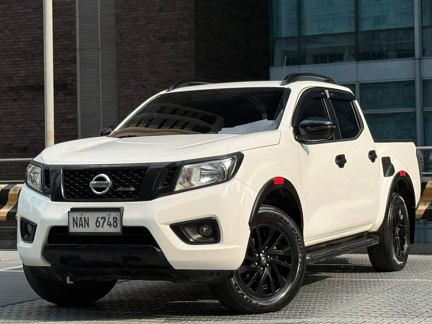2020 Nissan Navara 2.5 EL Calibre 4x2, Automatic, Diesel