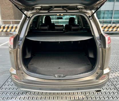 2017 Toyota Rav4 Premium,   Automatic, Gas