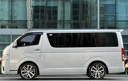 2025 Toyota HiAce Commuter 3.0, Manual, Diesel