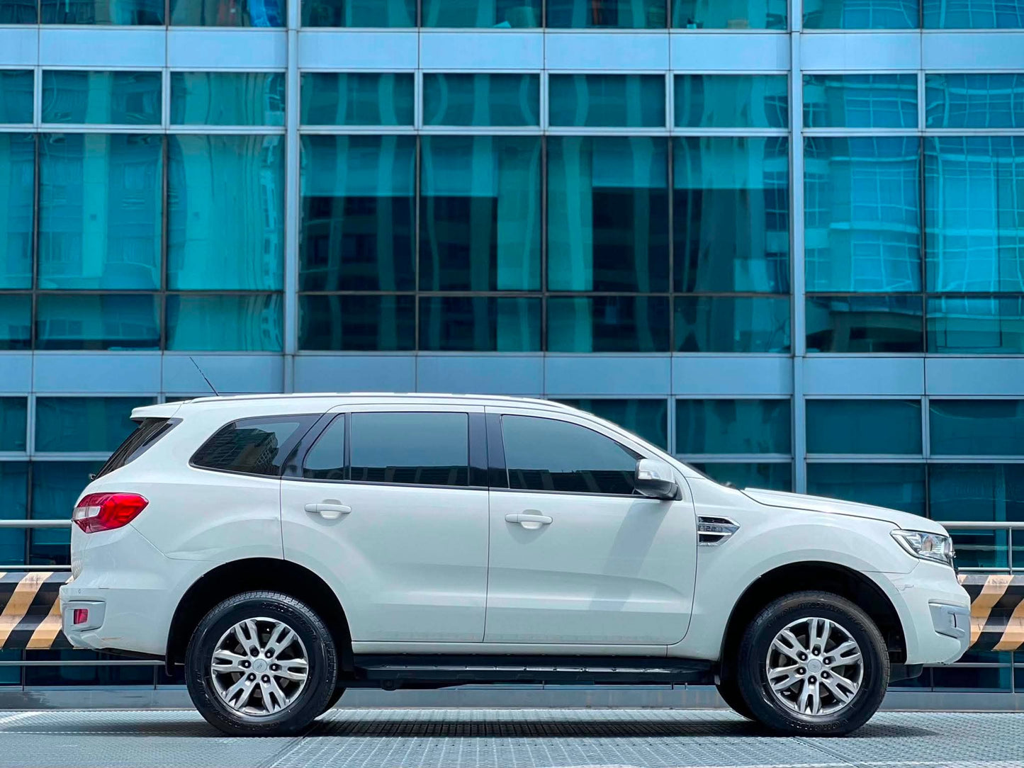 2016 Ford Everest Trend 2.2 4x2, Automatic, Diesel