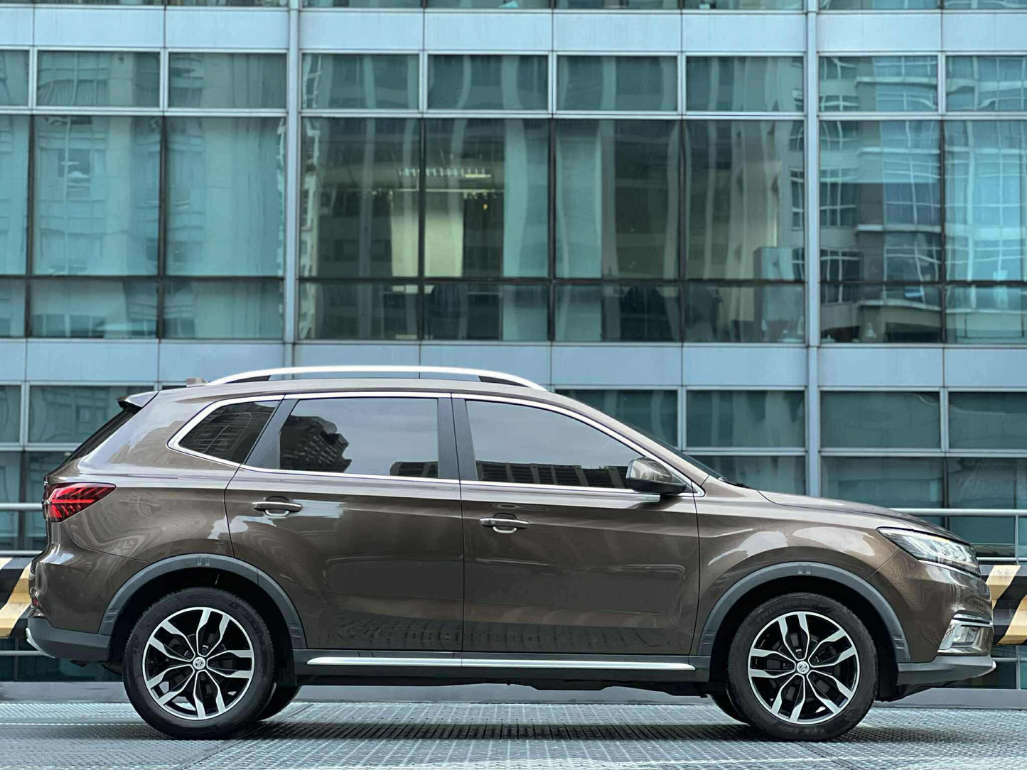 2019 MG RX5  Alpha 1.5, Automatic, Gas