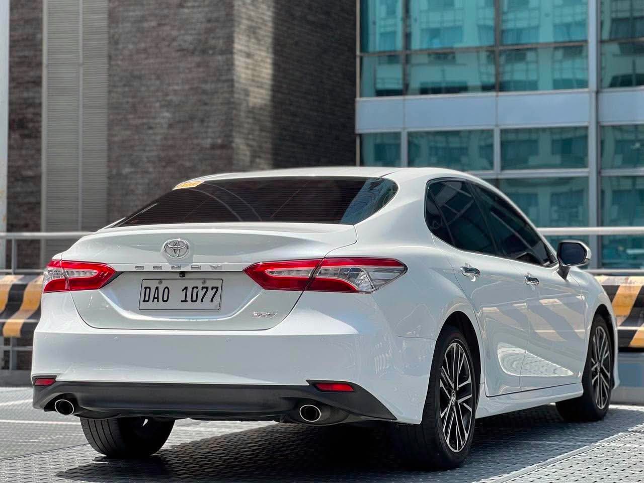 2019 Toyota Camry 2.5 V, Automatic, Gas