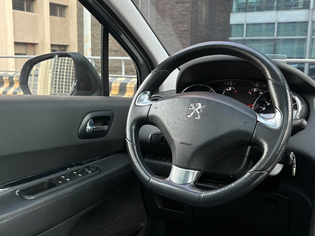2017 Peugeot 5008 Allure 2.0, Automatic, Diesel