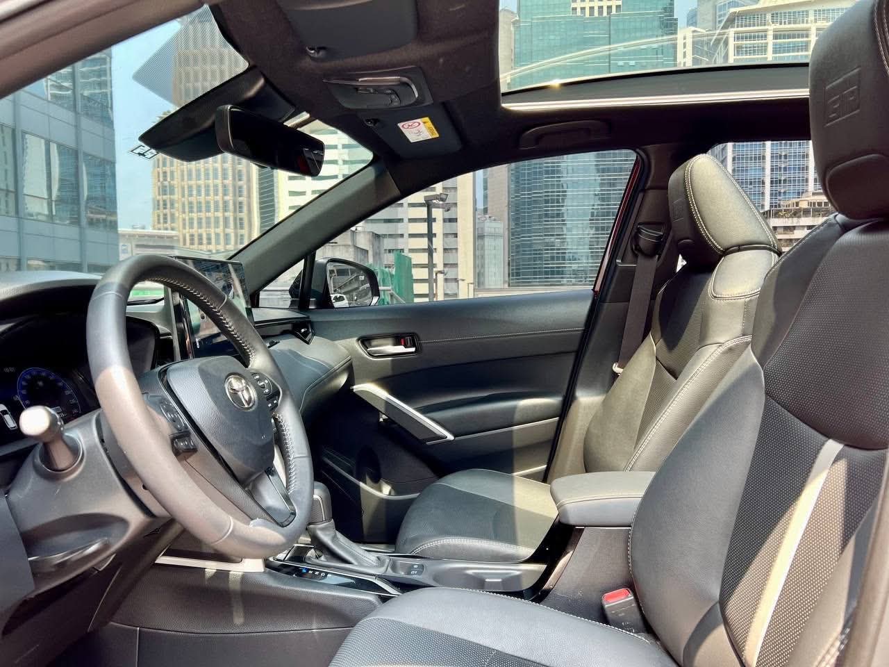 2024 Toyota Corolla Cross GRS Hybrid, Automatic, Gas