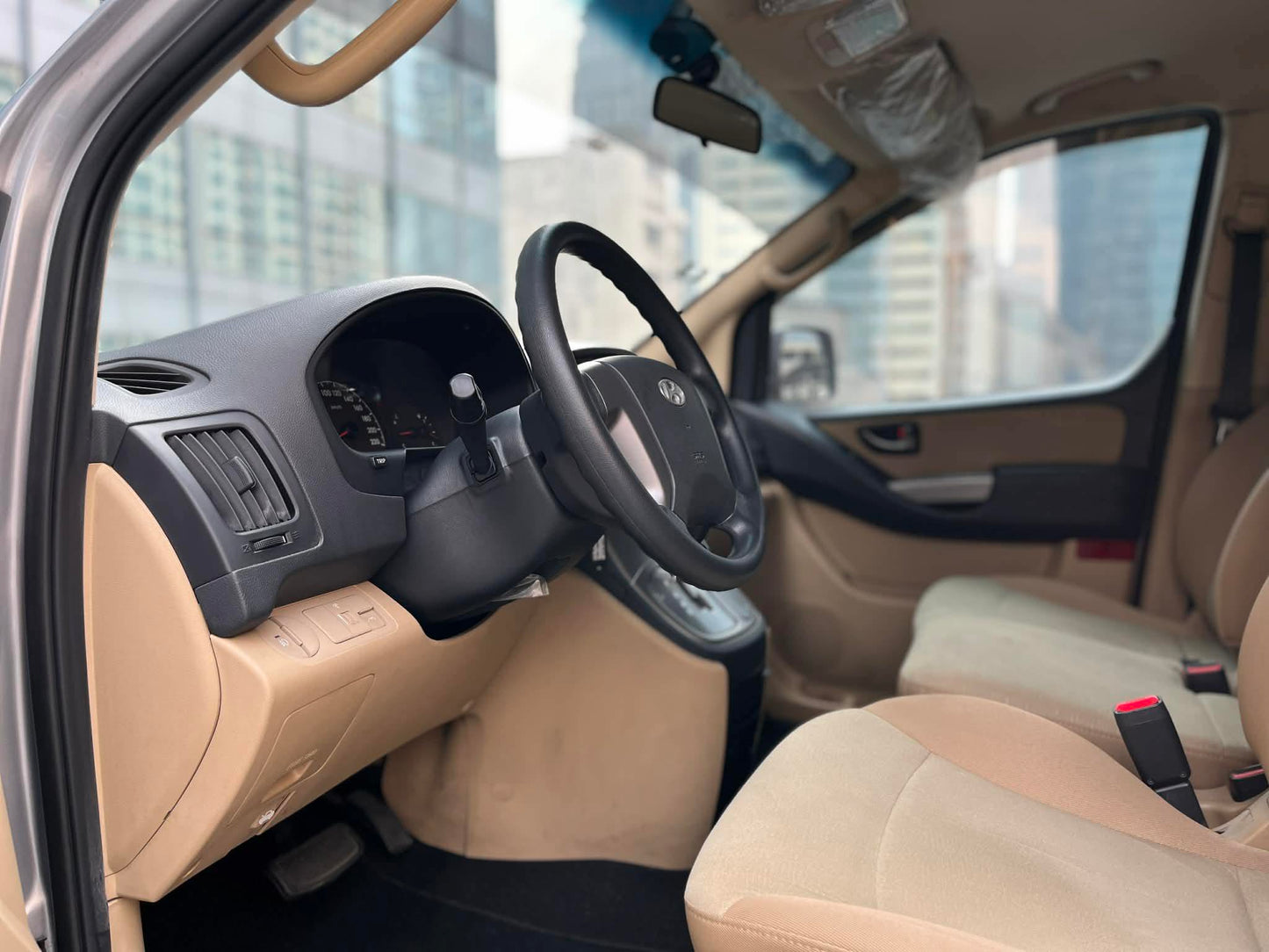 2016 Hyundai Grand Starex 2.5 VGT, Automatic, Diesel