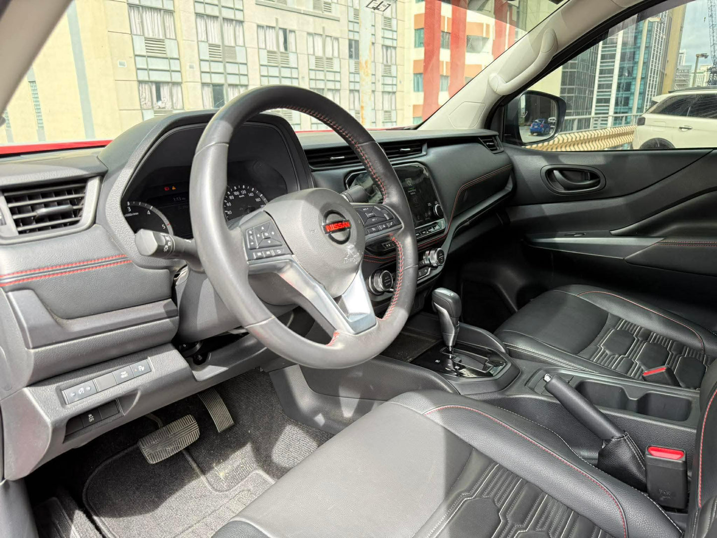 2025 Nissan Navara 2.5 Calibre-X, Automatic, Diesel