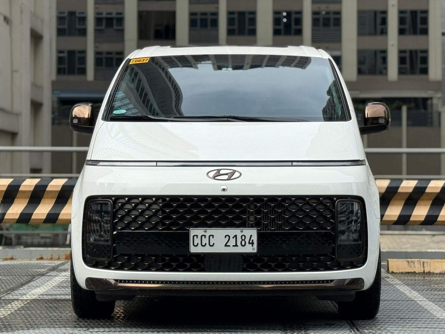 2024 Hyundai Staria Premium+ AWD 2.2, Automatic, Diesel