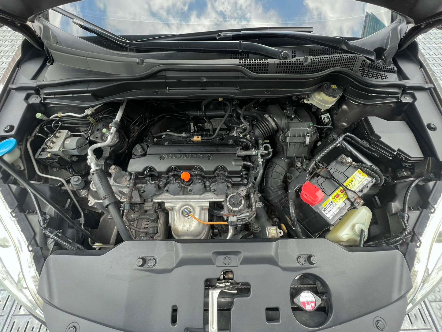2011 Honda CRV 4x4, Automatic, Gas