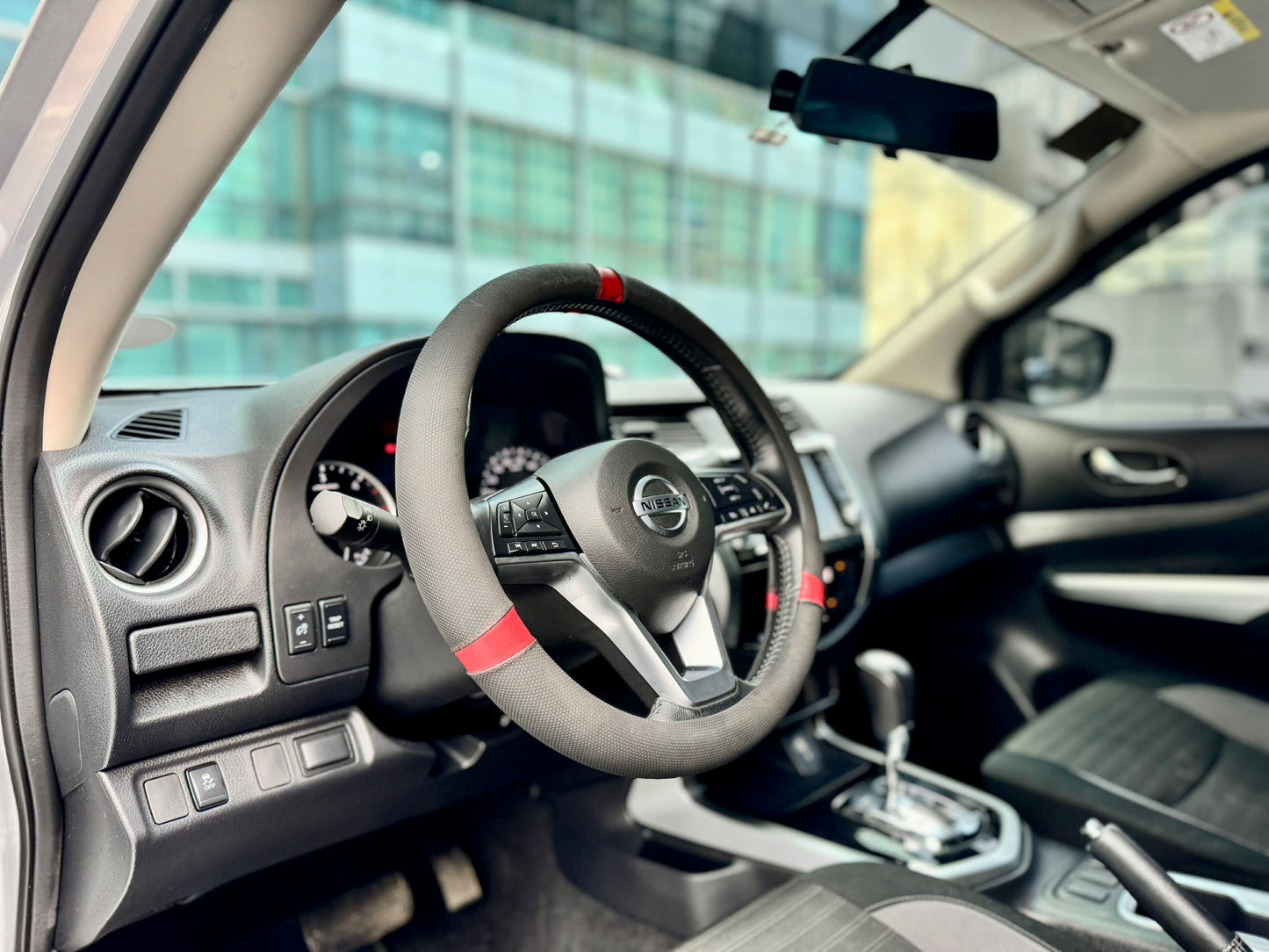 2024 Nissan Navara VE 4x2 2.5, Automatic, Diesel