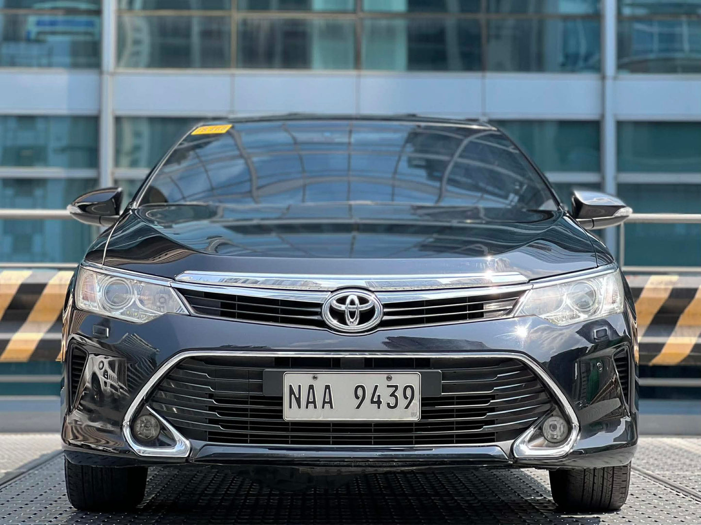 2018 Toyota Camry 2.5 V, Automatic, Gas