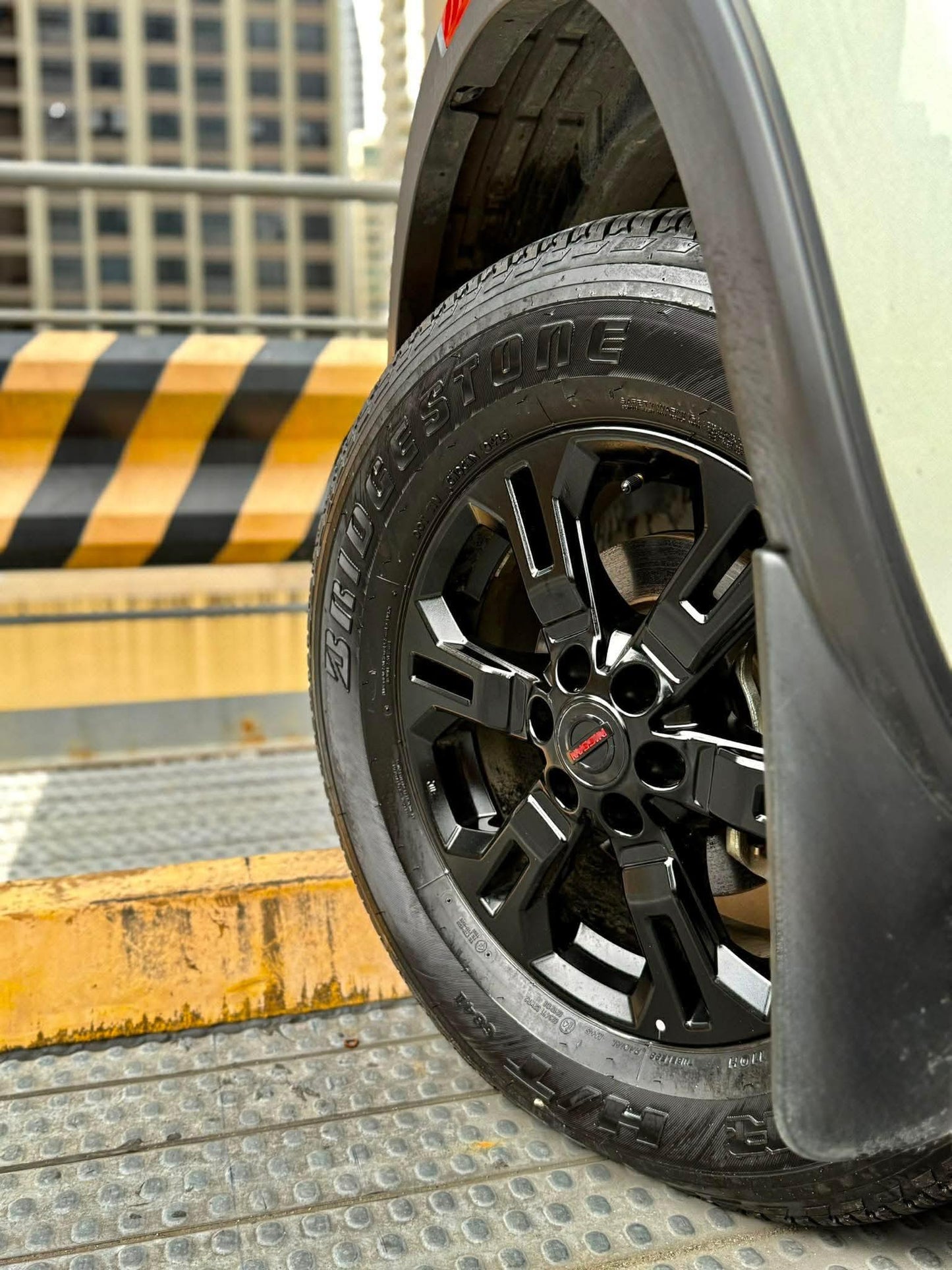 2025 Nissan Navara 2.5 Calibre-X, Automatic, Diesel