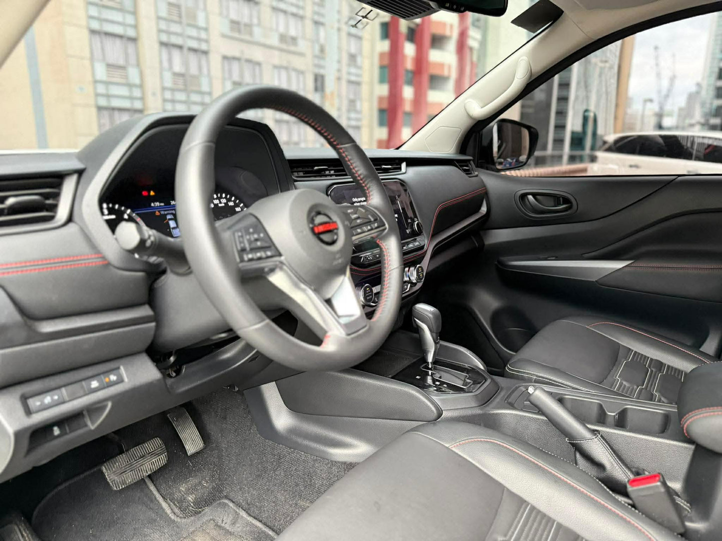 2025 Nissan Navara 2.5 Calibre-X, Automatic, Diesel