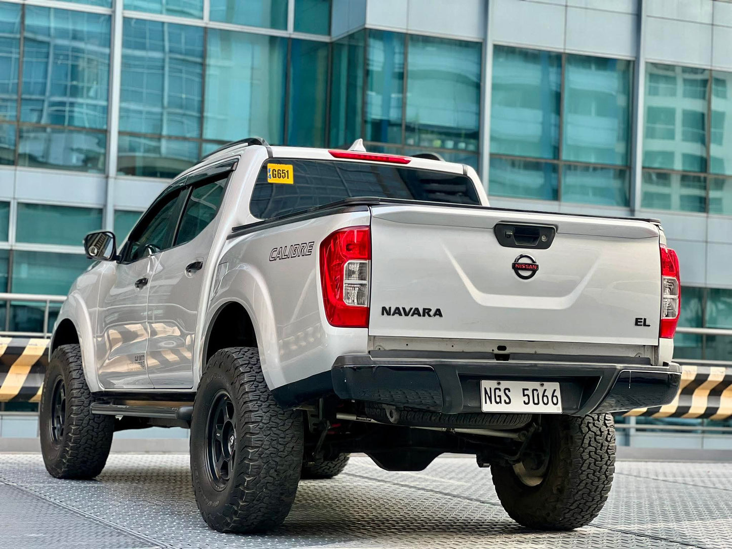2021 Nissan Navara EL Calibre 4x2 2.5 Automatic Diesel