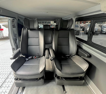 2025 Toyota HiAce Commuter 3.0, Manual, Diesel